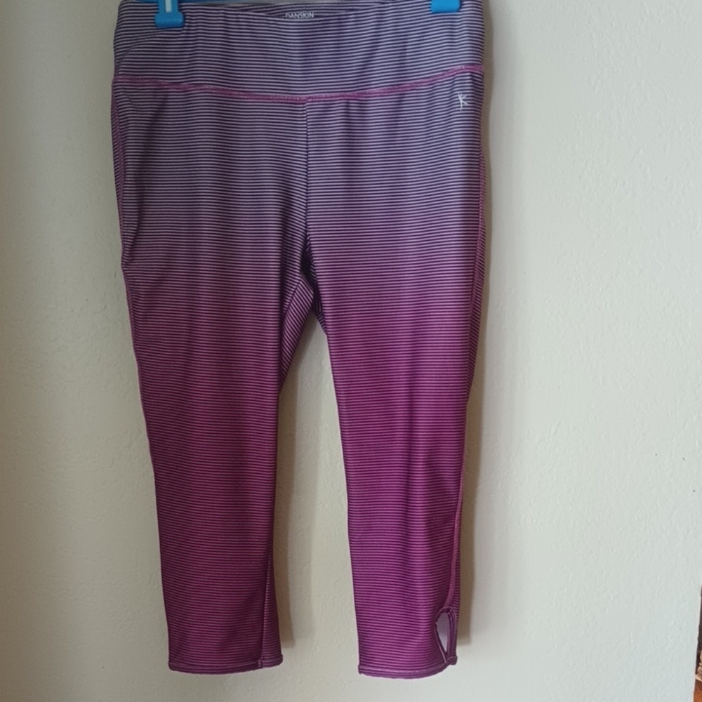 Danskin Signature Purple Gradient Leggings